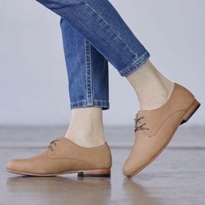 Nisolo Oliver oxford tan leather flats lace up